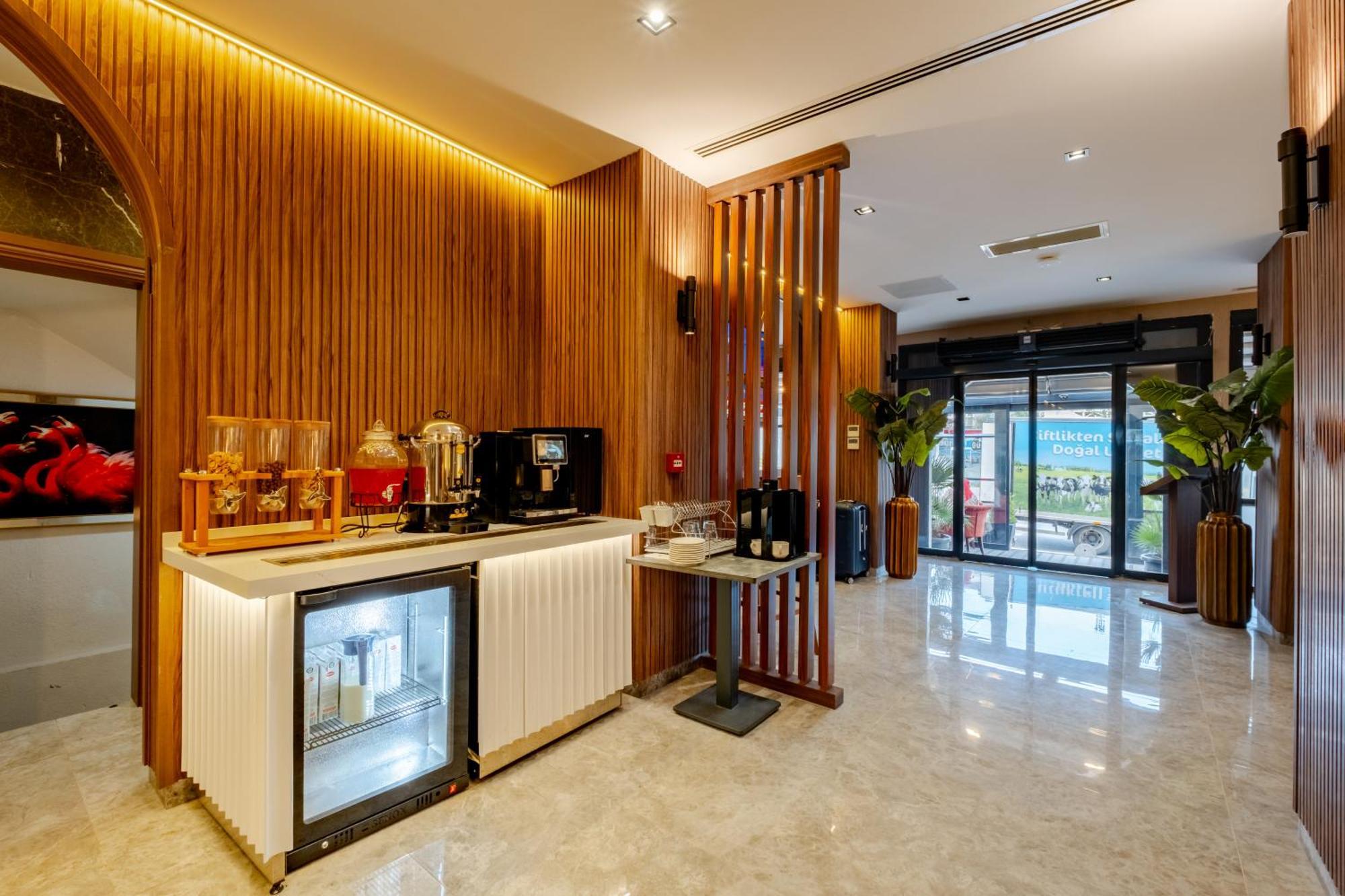 Frt Airlines Hotel - Istanbul Airport Arnavutkoy Exterior foto