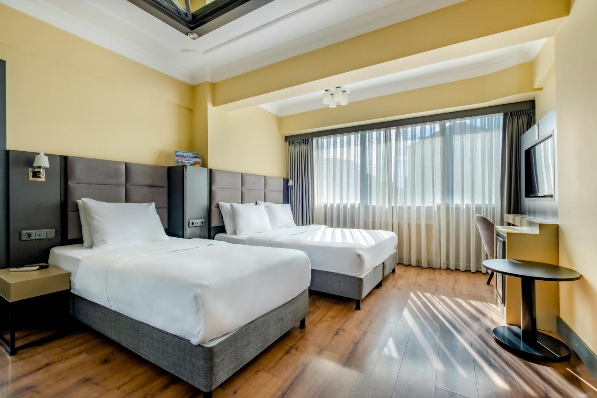 Frt Airlines Hotel - Istanbul Airport Arnavutkoy Exterior foto
